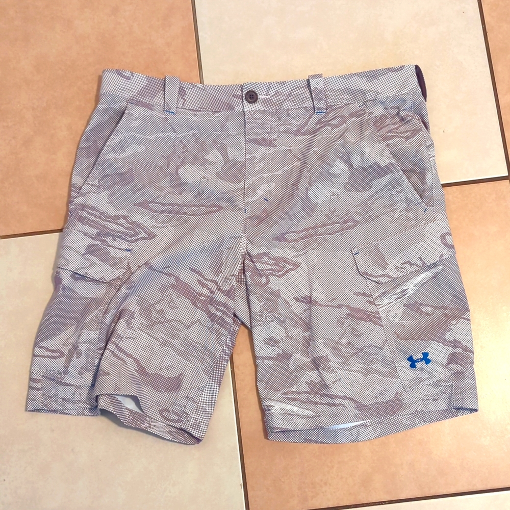 Under Armor Mens Shorts 38